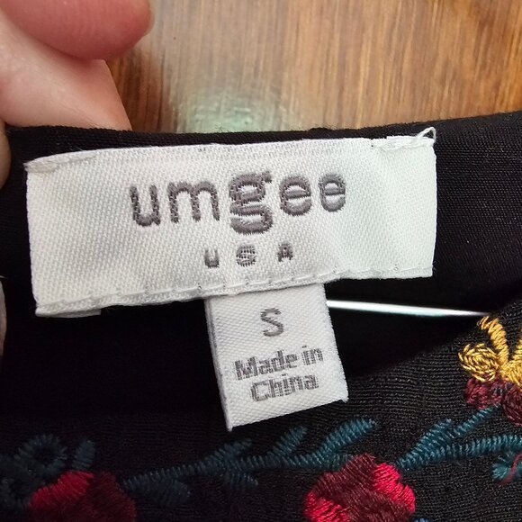 Summer Dress | Size S | Black with embroidered flowers | Like-New - Picture 4 of 5